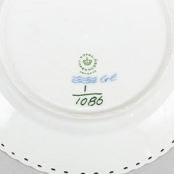 17 parts of the porcelain dining service 'Musselmalet' from Royal Copenhagen.
