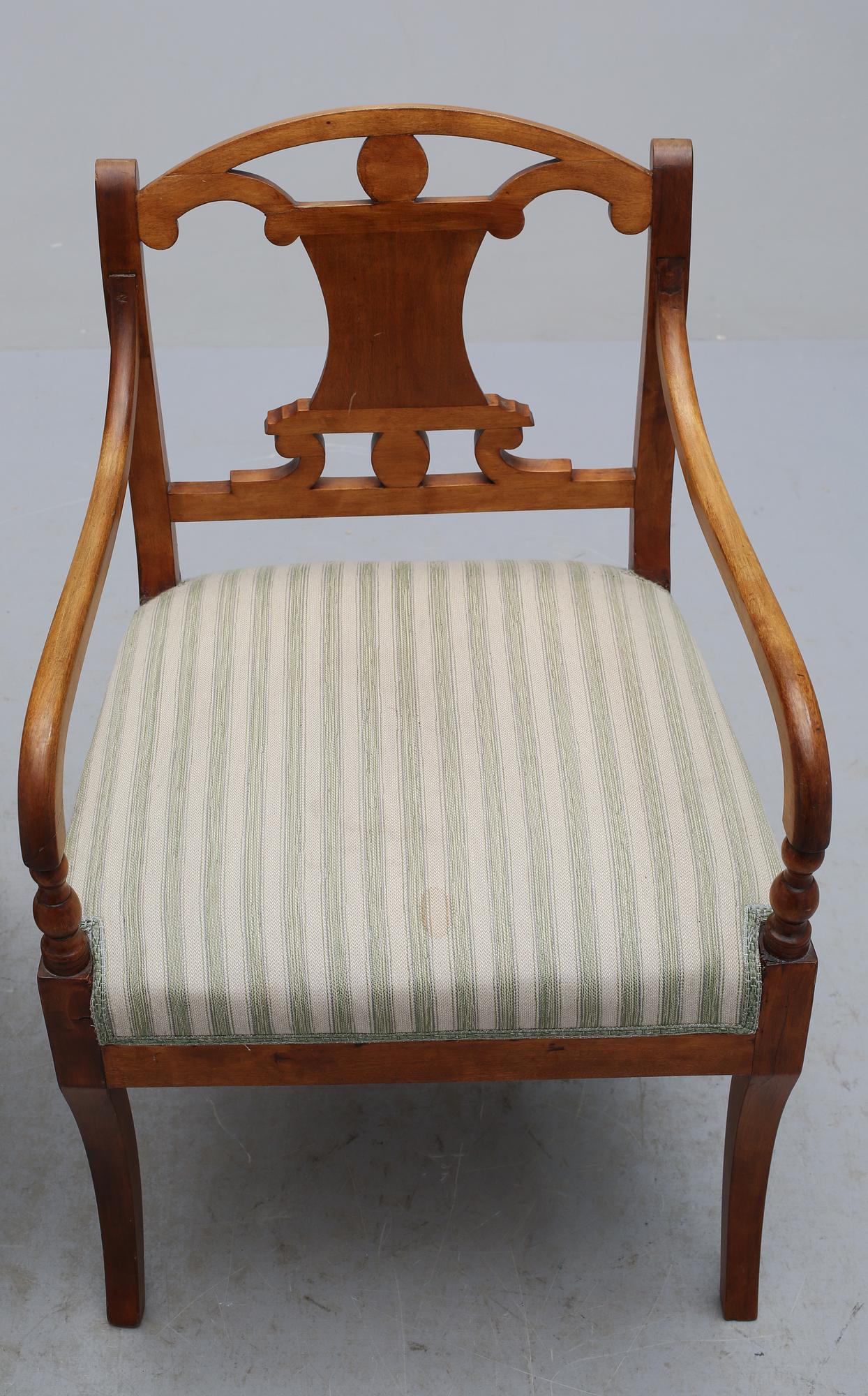 KARMSTOLAR, ett par, Karl Johan, 1800-talets första hälft.