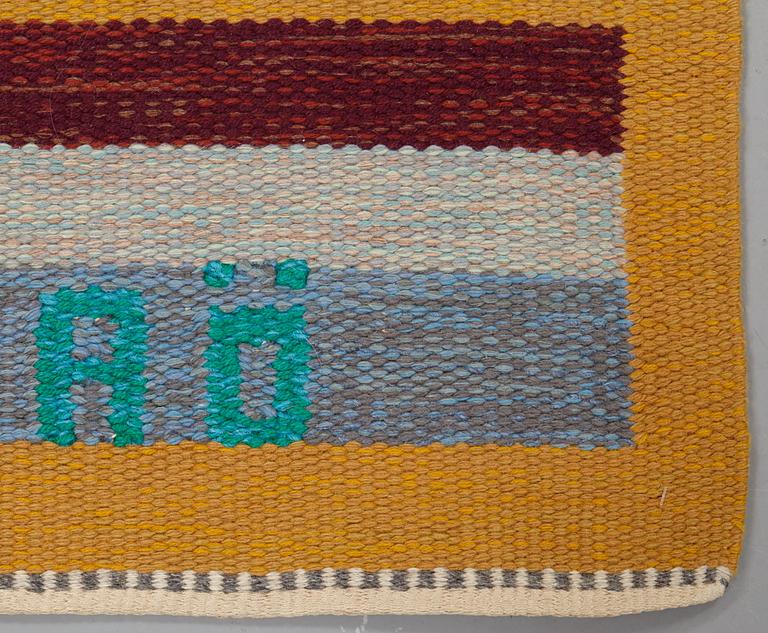 Agda Österberg, MATTA, rölakan, ca 160 x 125 cm, invävd signatur AÖ på framsidan och broderat AGDA ÖSTERBERG på baksidan.