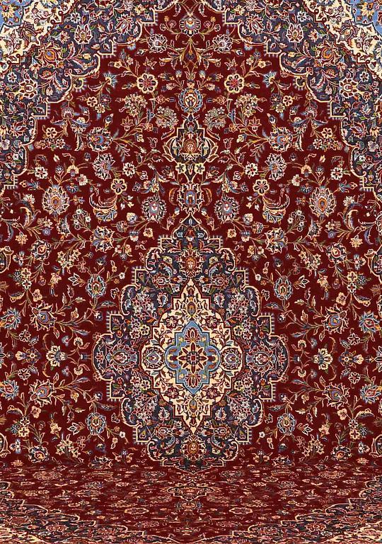 A carpet Kashan, around 460 x 300 cm.