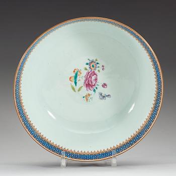 BÅLSKÅL, kompaniporslin. Qing dynastin, Qianlong (1736-95).