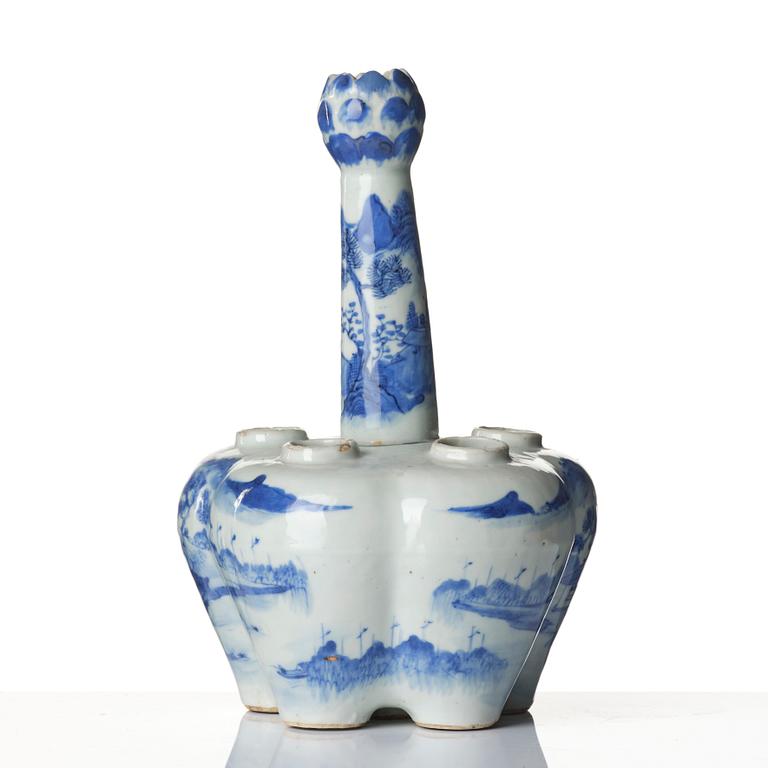 Tulpanvas, porslin, Kina, Qingdynastin, 1800-tal.