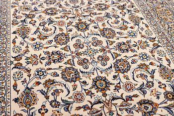 A Keshan carpet, c. 333 x 233 cm.