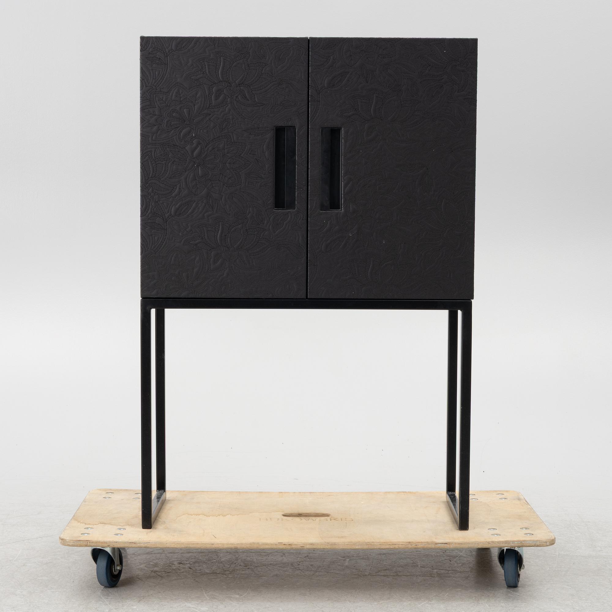 Cabinet, DIS, 2000s.