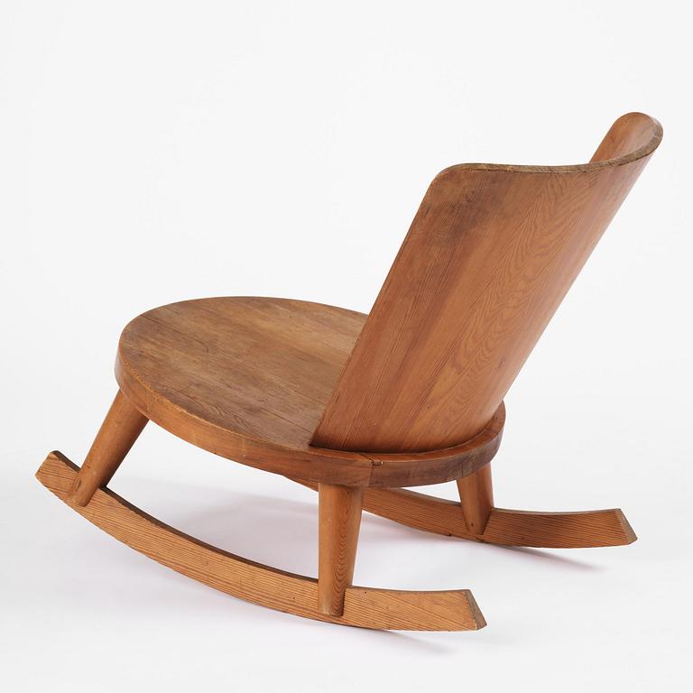 Steneby Hemslöjdsförening, gungstol, furu, 1930-40-tal.