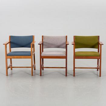 A SET OF 3 BØRGE MOGENSEN ARMCHAIRS.