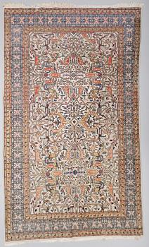 MATTA, semiantik, Turkisk sannolikt Ushak, ca 296 x 179 cm.