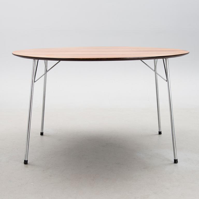 A 1966 '3600' dining table for Fritz Hansen, Denmark.