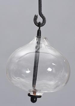 LJUSKRONA, järnsmide, glas, Erik Höglund, 1900-talets andra hälft. H ca 50.