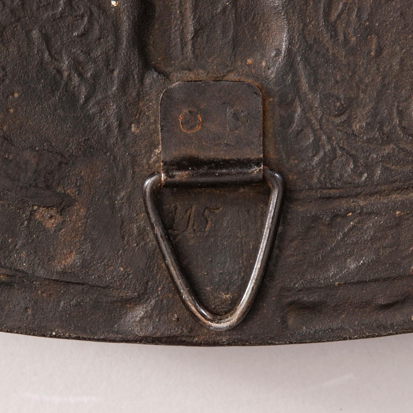 DEKORATIONSSKÖLD / DEL TILL SPRINGBRUNN, försilvrad metall, 1800-talets slut.