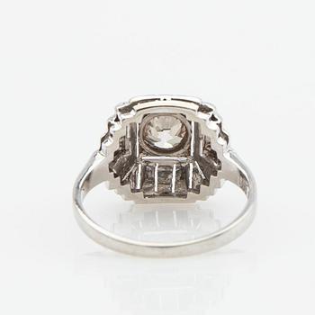 Ring, Art Deco, 14K vitguld med gammalslipad diamant.