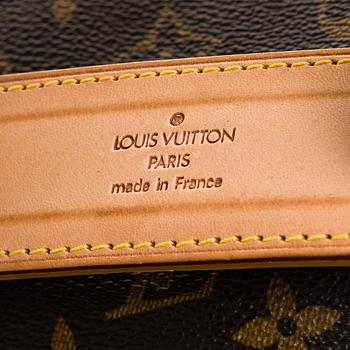 Louis Vuitton, a monogram 'Keepall 60 Bandoulière' Weekendbag.