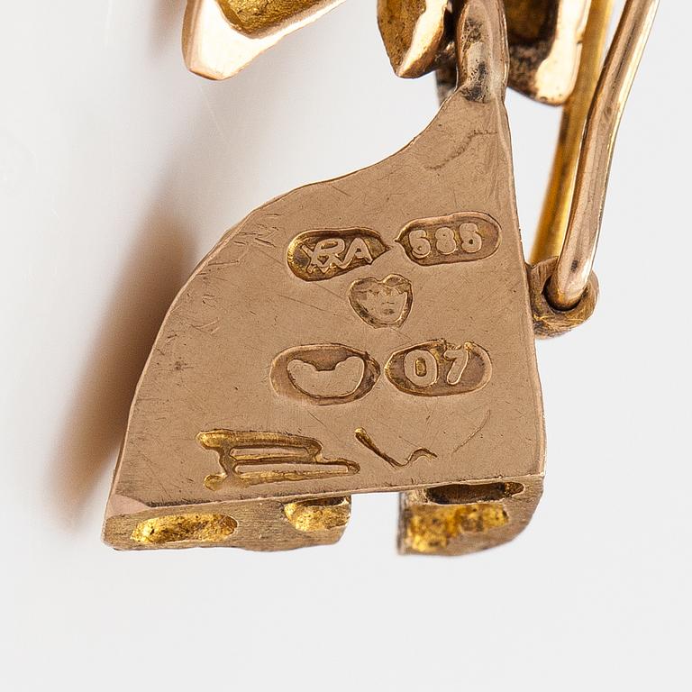 Björn Weckström, "Rolling waves", a 14K gold bracelet. Lapponia 1967.