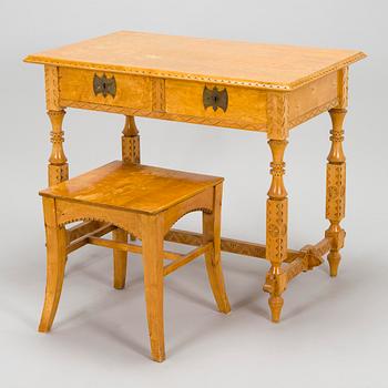 Yrjö Blomstedt, skrivbord och pall, 1898.