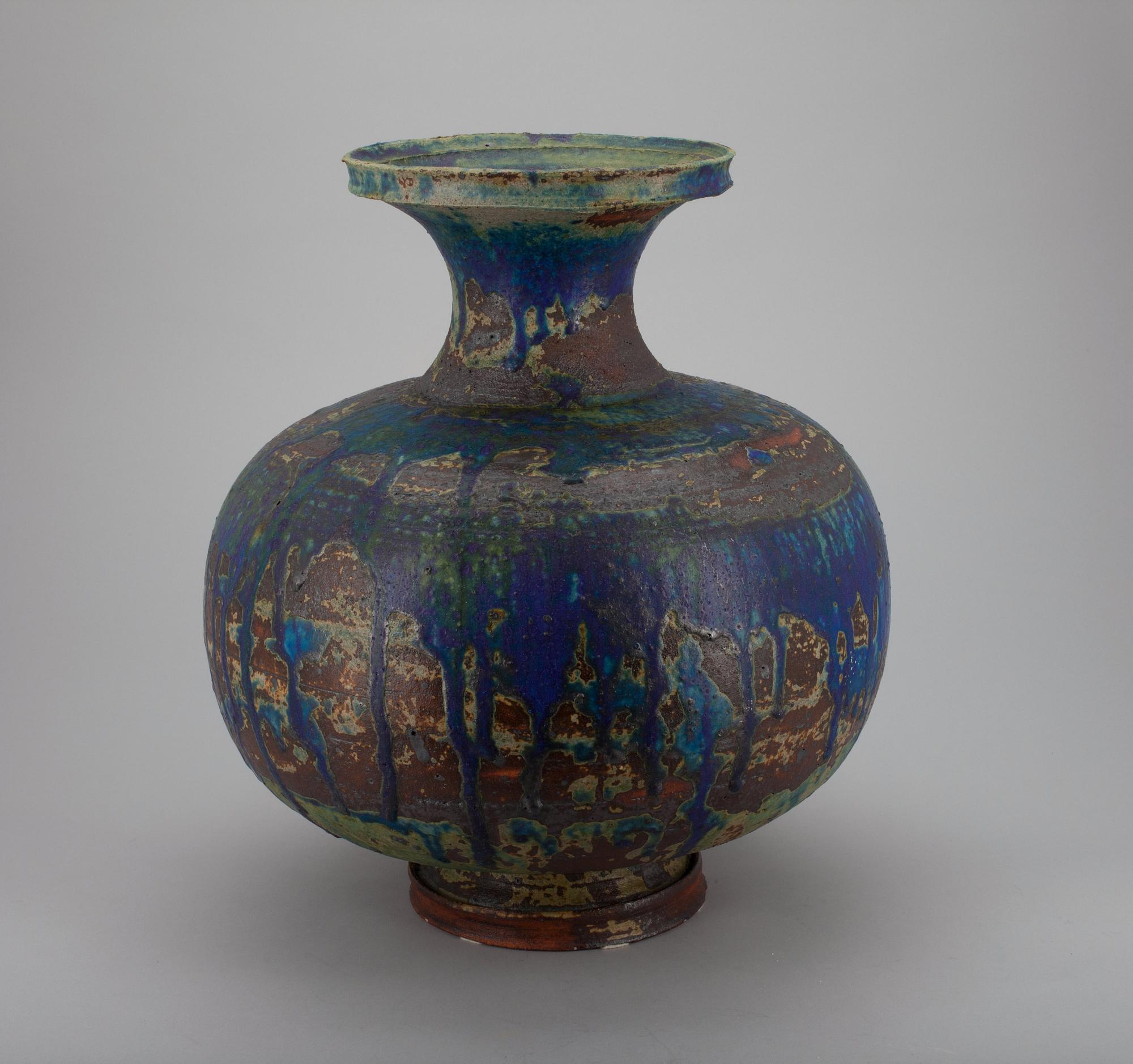 Kyllikki Salmenhaara, KERAMIIKKAMALJAKKO.