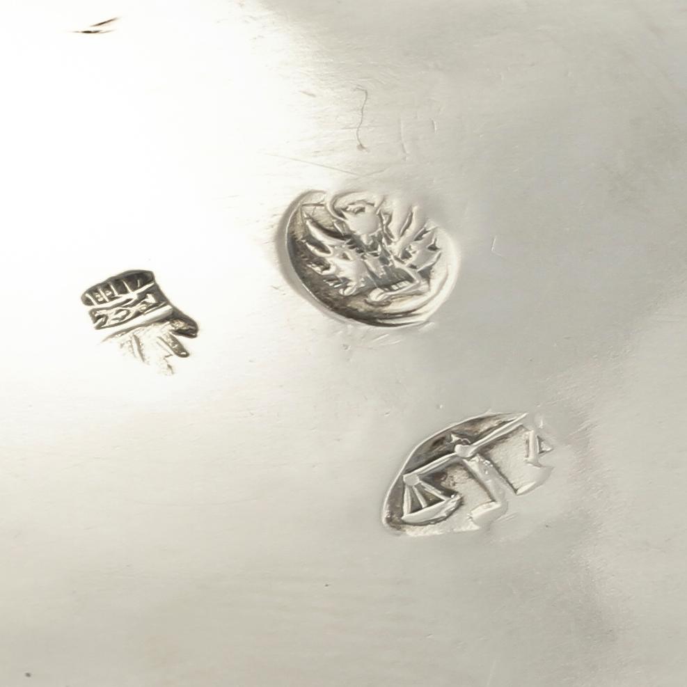 GRÄDDSNÄCKA samt SKÅL, silver, utländska stmpl, 1900-tal. Vikt 195 g.