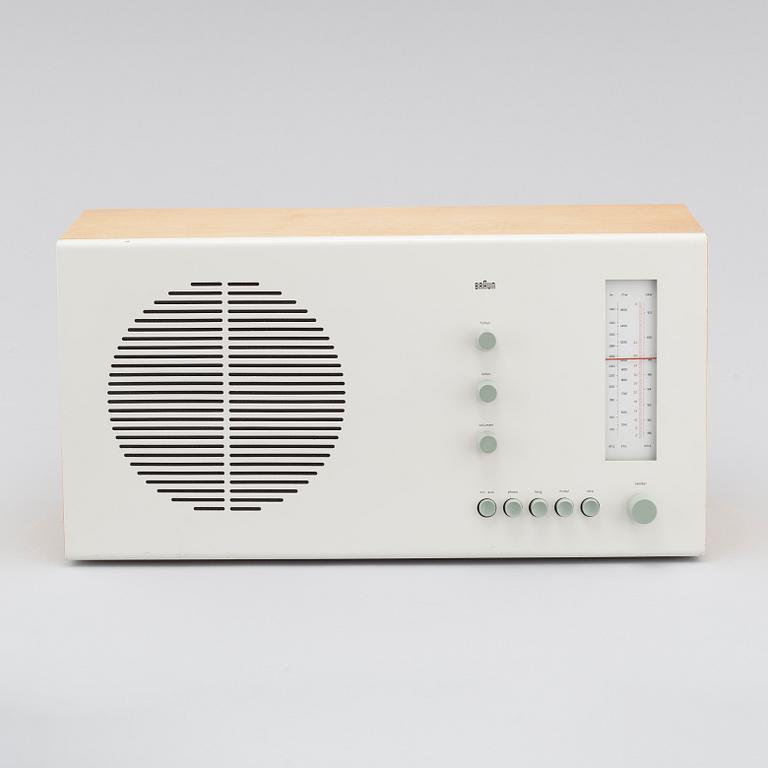 A Braun "RT 20-S" radio, second half of the 20th century.