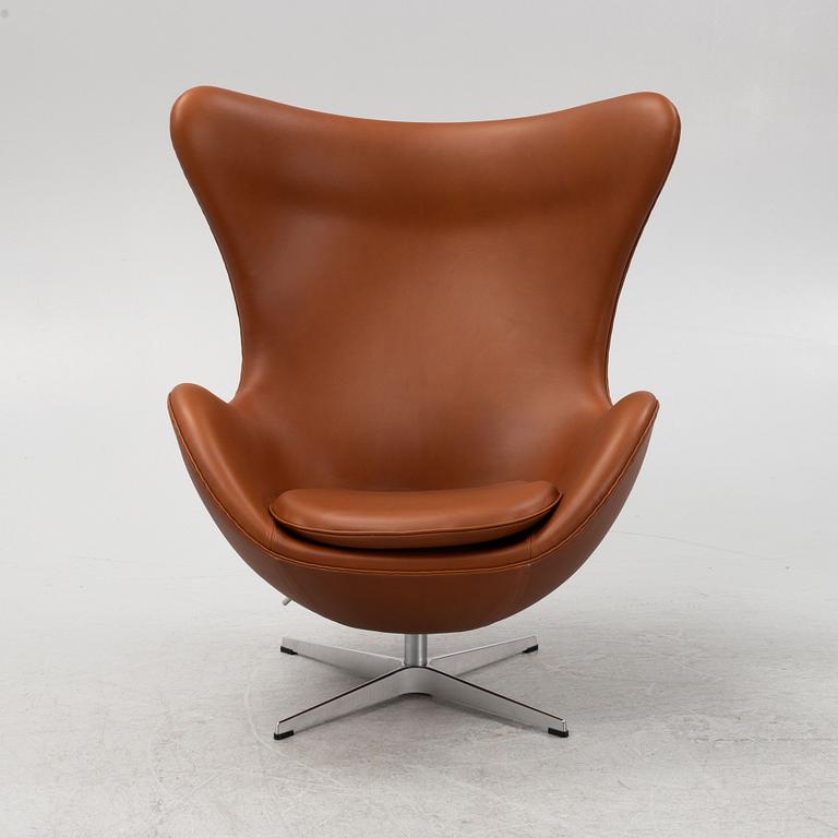 An 'Egg chair' by Arne Jacobsen, for Fritz Hansen, Denmark.