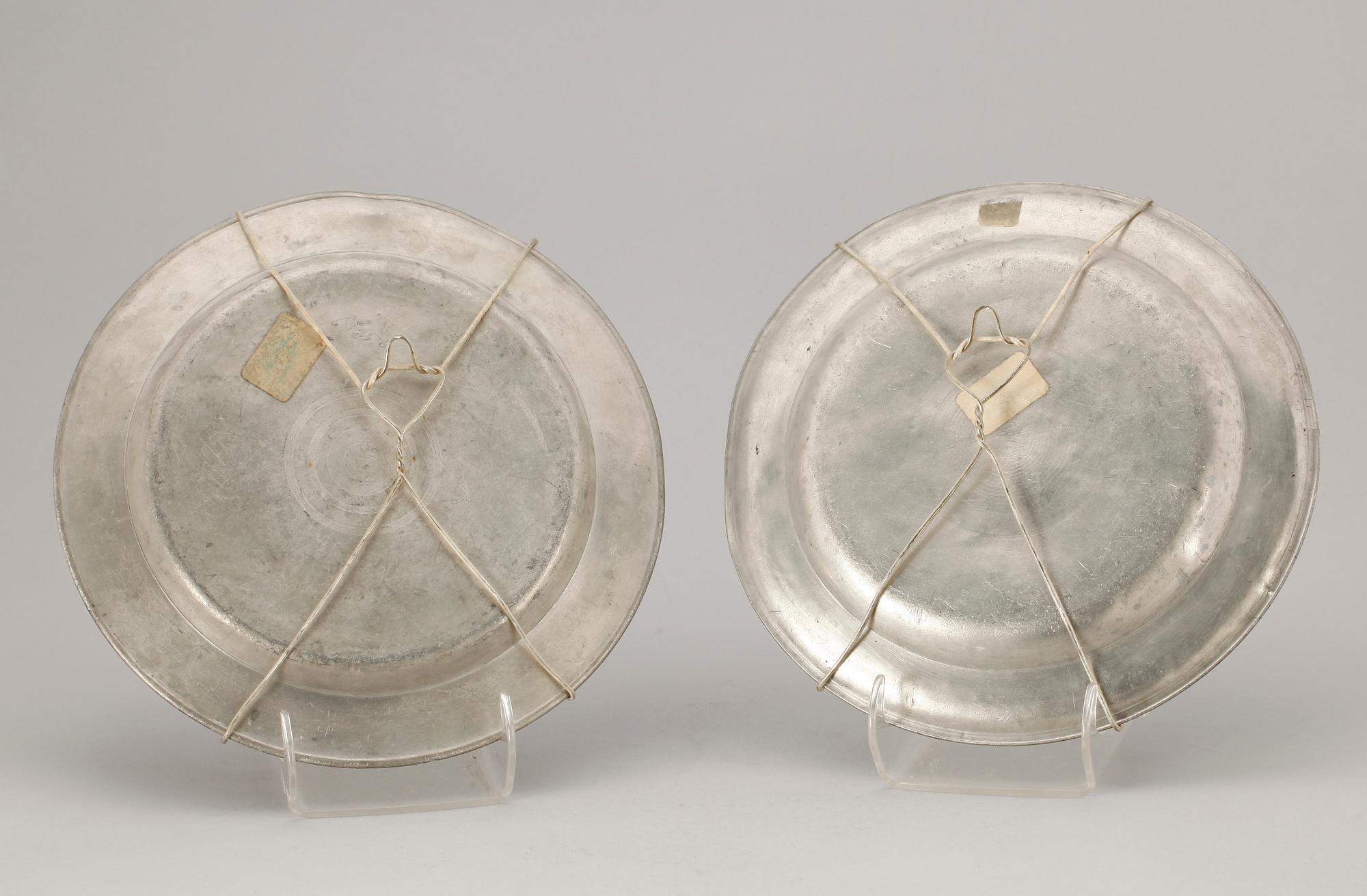 FAT, 2 st. Tenn. otydliga stämplar, 1788 resp 1820.