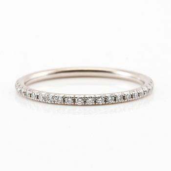 Tiffany & Co, "Metro Ring" full eternity ring in 18K white gold with round brilliant-cut diamonds.