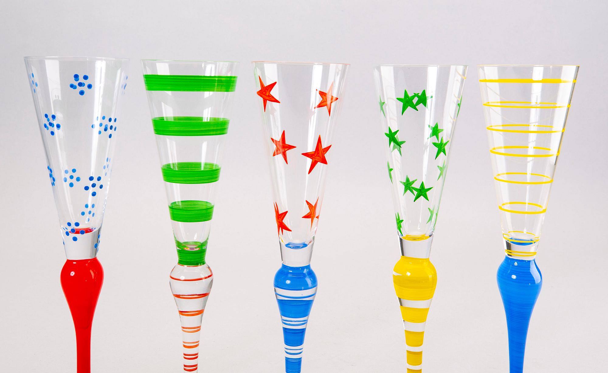 Anne Nilsson, champagneglas 5 st "Clown" Orrfors signerade senare delen av 1900-talet.