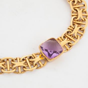 18K gold bracelet with amethysts.