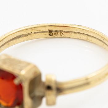 Ring, 14K gold with fire opal.