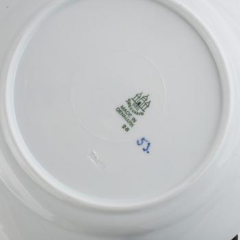 Matservis, 58 delar, porslin, "Musselmalet", Bing & Grøndahl, Danmark.