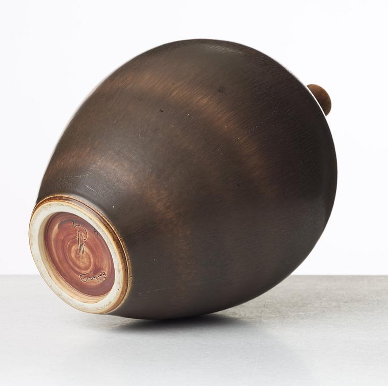 Berndt Friberg, a stoneware vase, Gustavsberg studio, Sweden 1966.