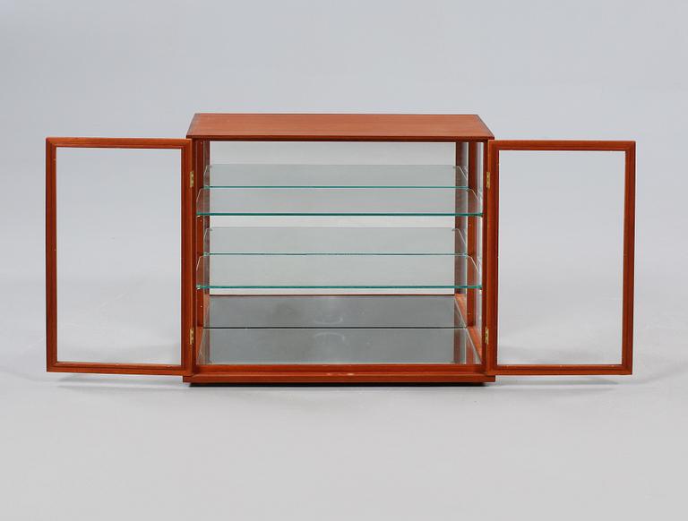 BORDSVITRIN, omkring 1900-talets mitt.