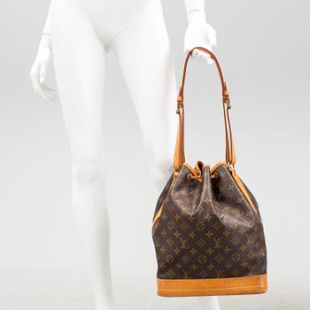 A "Noé" handbag by Louis Vuitton.