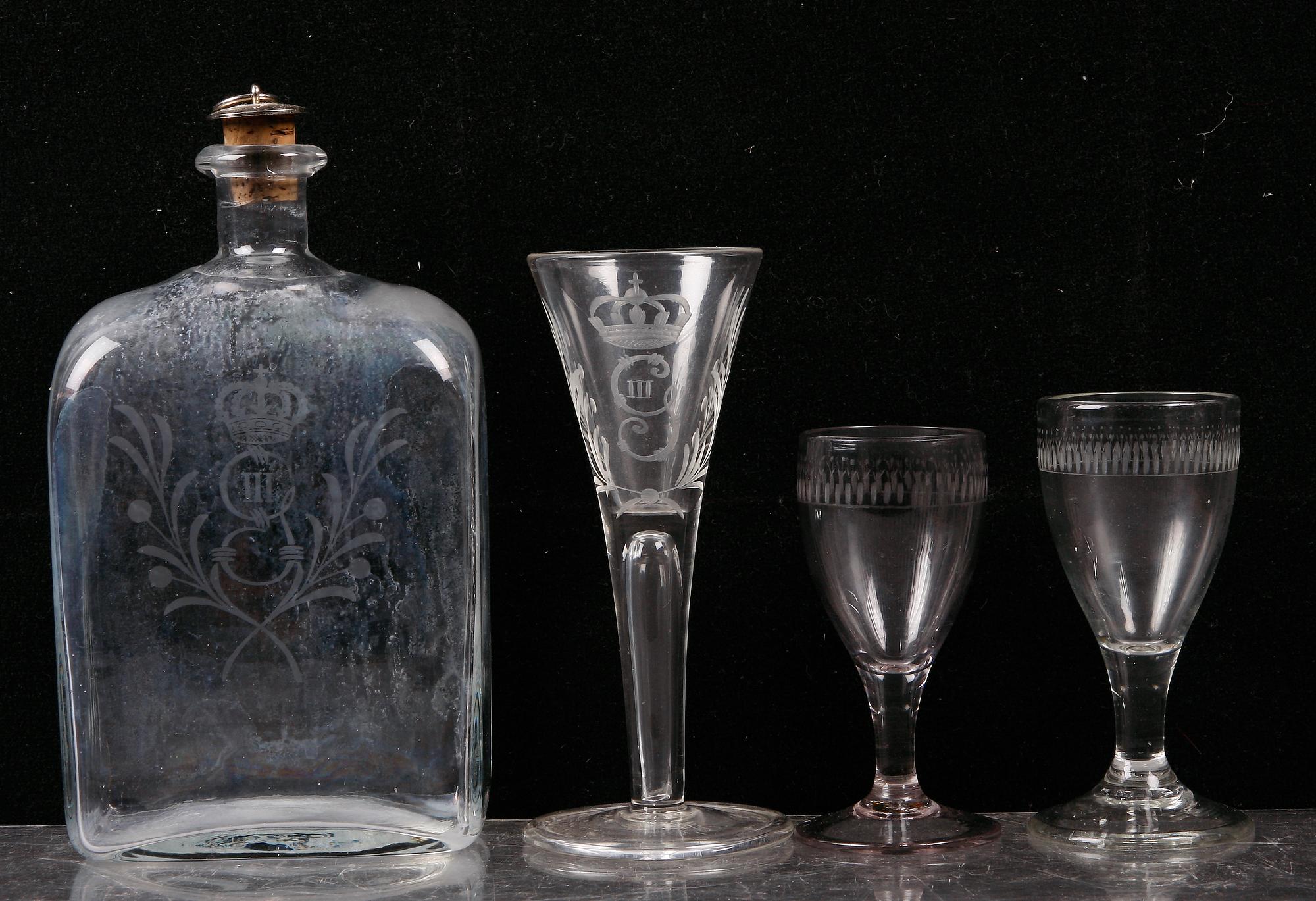 KARAFF SAMT 2+1 GLAS.