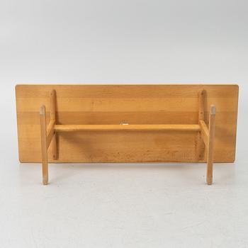 Børge Mogensen, Coffee table, Fredericia Stolefabrik, Denmark, second half of the 20th century.