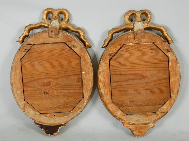 SPEGELLAMPETTER, 1 par, gustaviansk stil, 1800-talets andra hälft.