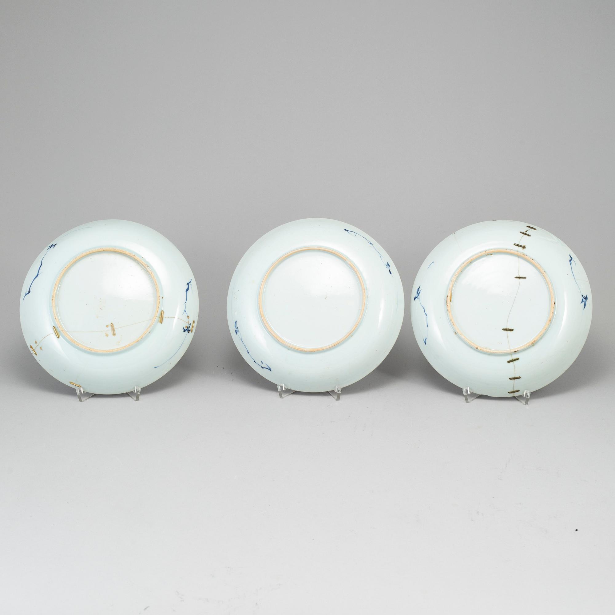 SKÅLFAT, tre stycken, kompaniporslin. Qingdynastin, Qinalong (1736-95).