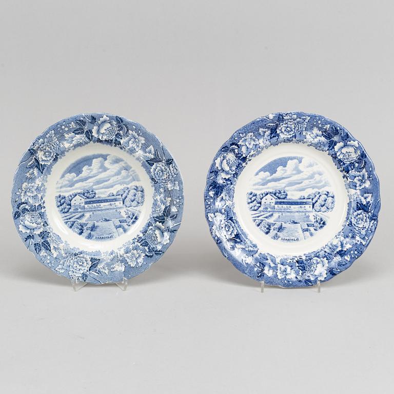 MATSERVIS, ca 100 delar, flintgods. "Skånska slott", Rörstrand.