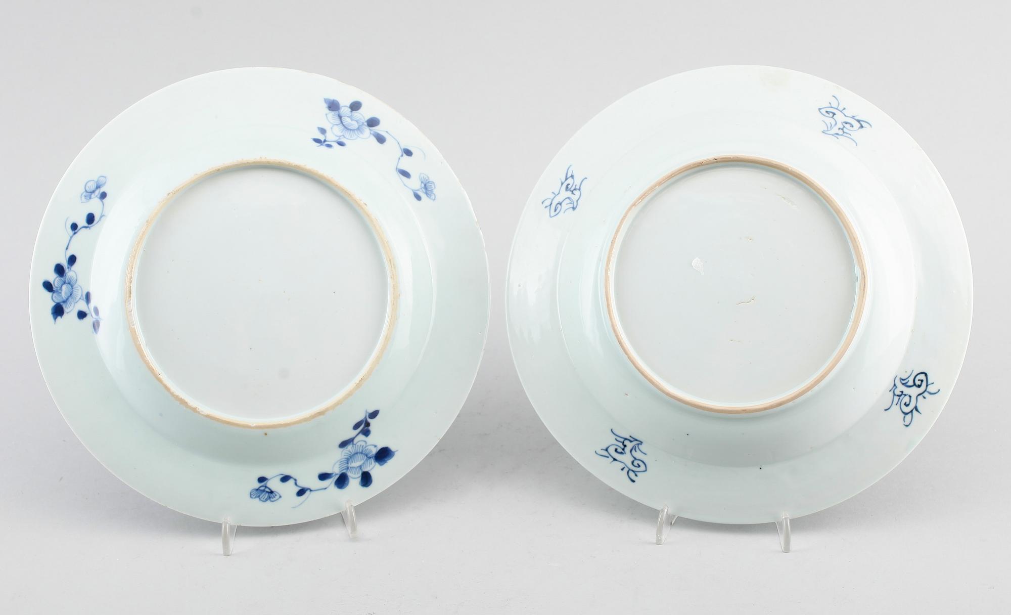 TALLRIKAR, 2 st, porslin, Kina, Qianlong 1736-1795.