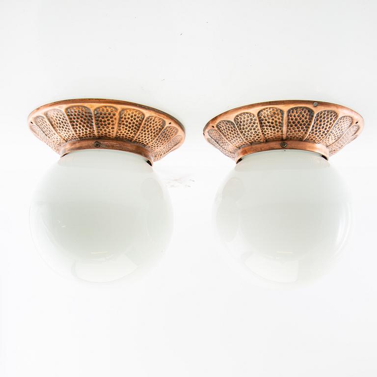 Taklampor, ett par, jugend, 1900-talets första hälft.