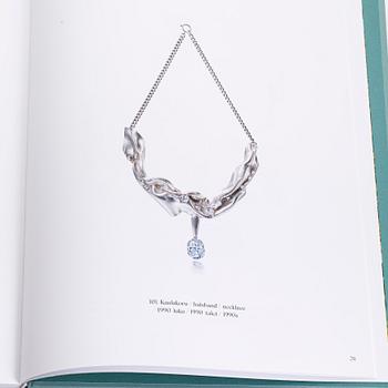 Eila Hiltunen, a unique necklace in sterling silver and rockcrystal, Raimo Nieminen 1996.