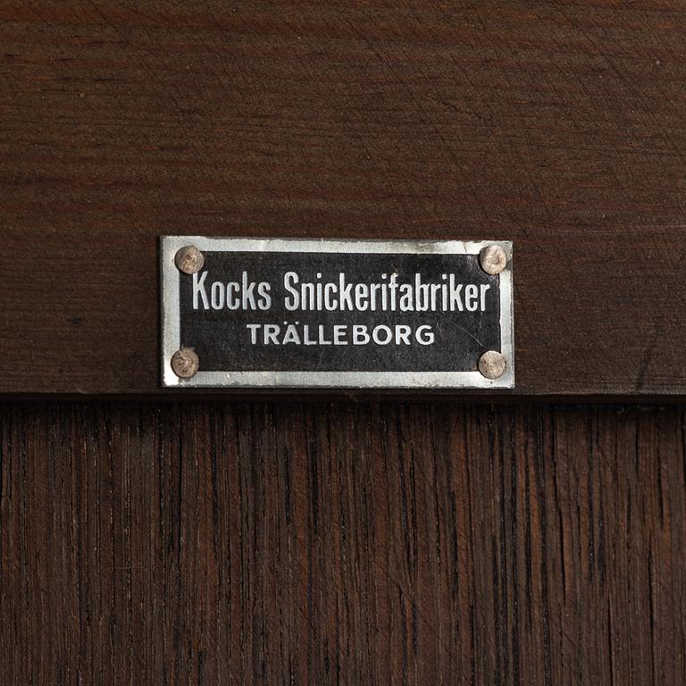 A birch veneered bar cabinet, Kocks Snickerifabriker Trälleborg, 1930's.