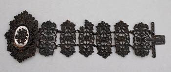ARMBAND, järn, Berlin, 1800-talets första hälft.