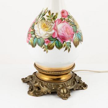 A porcelain table light, 20th Century.