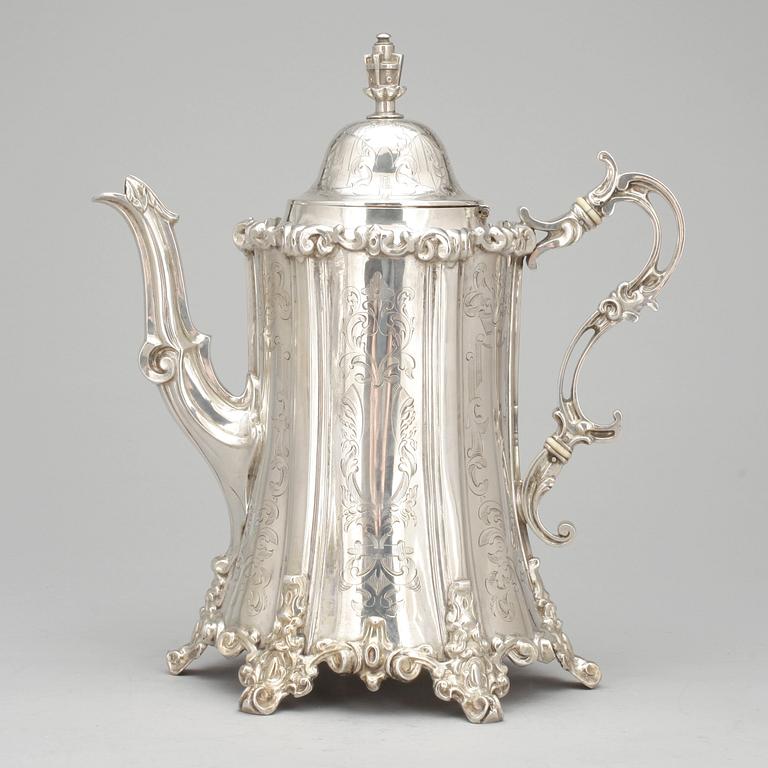KAFFEKANNA, silver, Gustaf Möllenborg Féron, Stockholm, 1851. Vikt: 1048 gram.