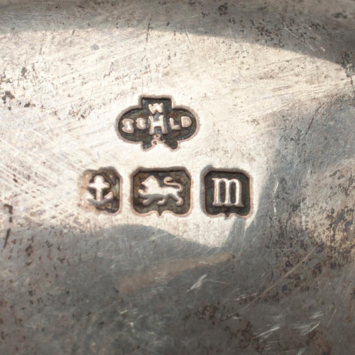 FAT, 2 ST, silver, Stockholm 1825 resp. Birmingham 1911. Vikt 65,3 g.