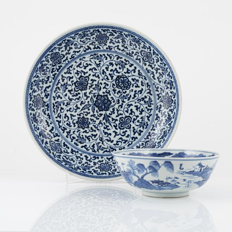 A blue and white porcelain bowl and dish, China, early 20th century.