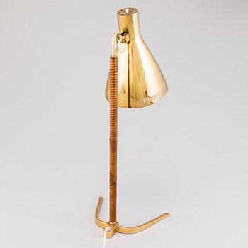 PAAVO TYNELL, bordslampa, modell 9224, Idman, 1900-talets mitt.