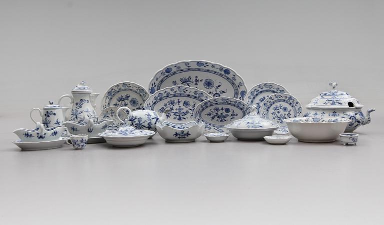 SERVISDELAR, 69 delar, porslin, Meissen, 1900-talets andra hälft.