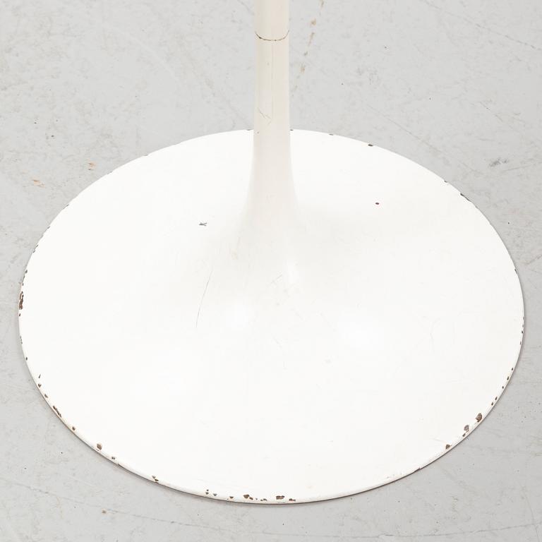 Eero Saarinen, bord, "Tulip", Knoll International, licenstillverkat av Nordiska Kompaniet, Nyköping, 1965.