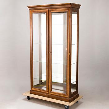 A late 20th century display cabinet.