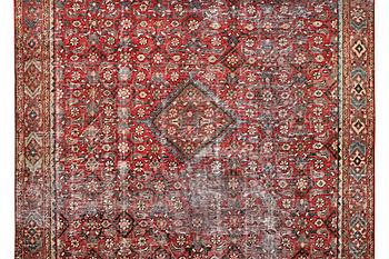 An oriental, vintage design carpet, c. 289 x 190 cm.